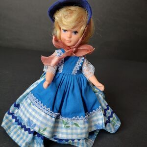 Vintage 6" Madame Alexander Clone Doll Made in Hong Kong Blue Lace Dress Bonnet